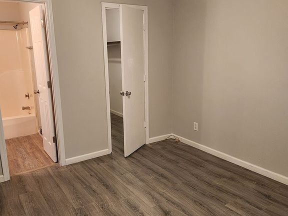5th image of 1104 W McCarty St #204