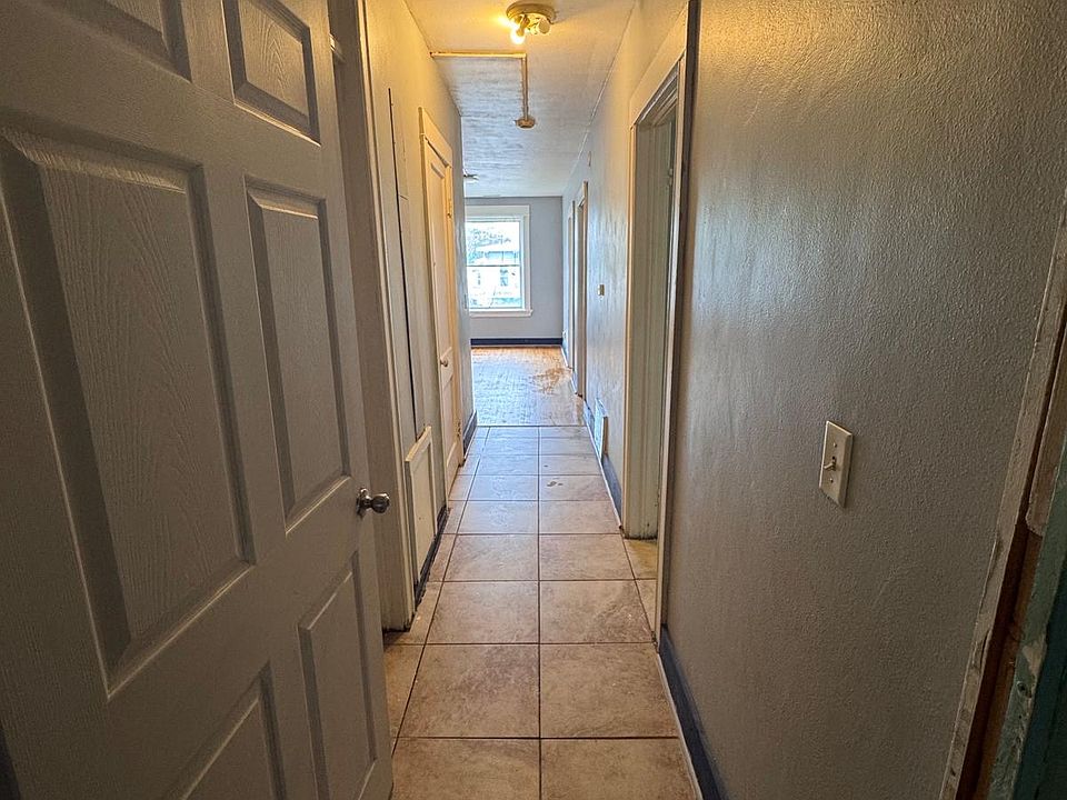 Hallway door entrance