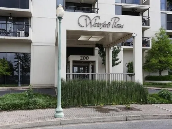 200 Wagner Pl APT 604, Memphis, TN 38103
