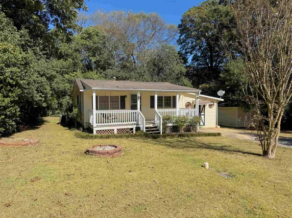 406 E South St, Greensboro, GA 30642