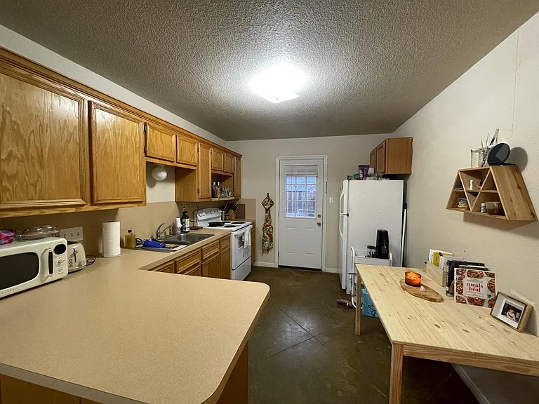 113 W 13th Ave — Photo 10