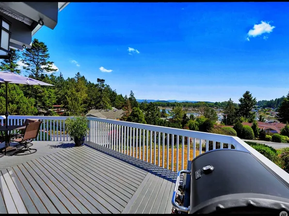 439 Modoc Way, La Conner, WA 98257
