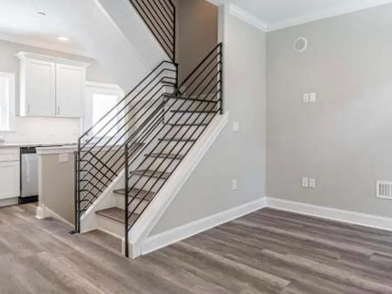 1254 N Burns St — Photo 4