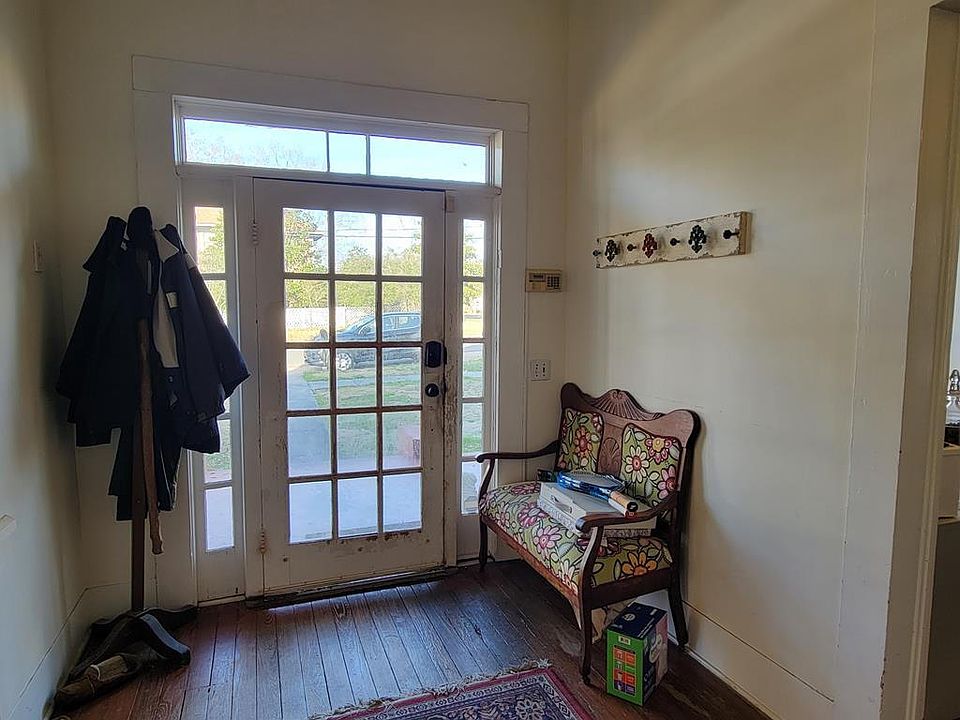 402 Main St, Ellisville, MS 39437 MLS 132520 Zillow