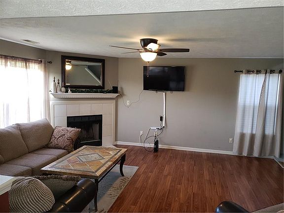 3rd image of 5812 Brookville Lake Dr