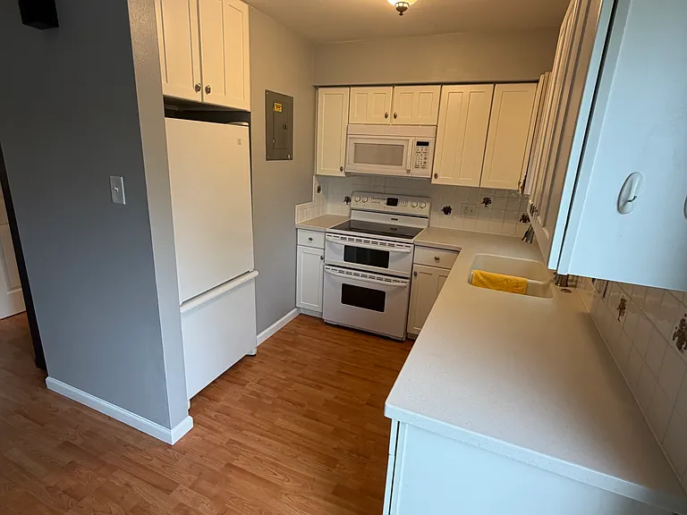 1399 Vance St — Photo 8