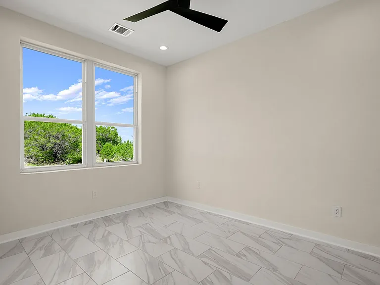 2401 Thurber Ln — Photo 20