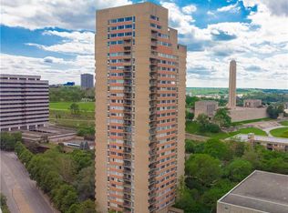 2510 Grand Blvd APT 2501, Kansas City, MO 64108