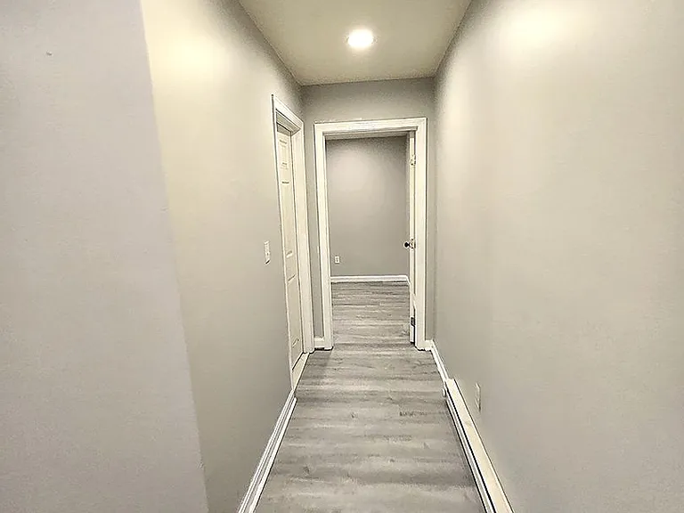 457 Admiral Street — Photo 8