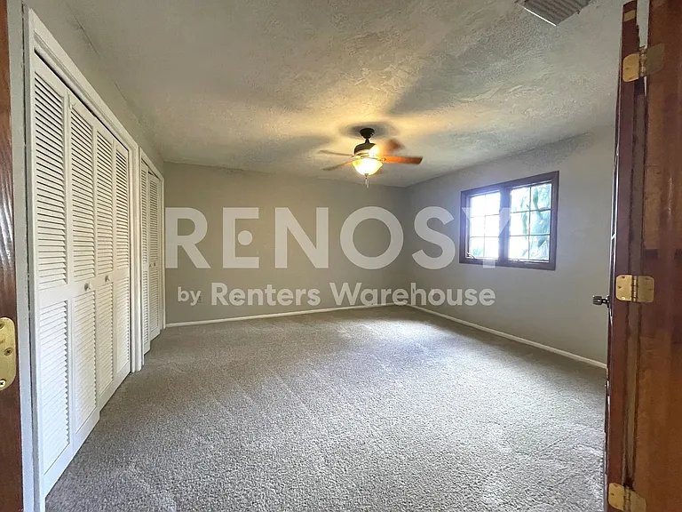 802 Embassy Rd — Photo 22