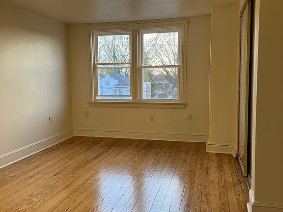 5th image of 7443 Oxford Ave Floor 2