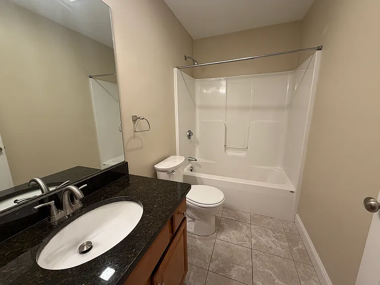 857 Temple St #B1 — Photo 15