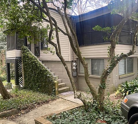 2nd image of 3202 NW 14th St APT 2
