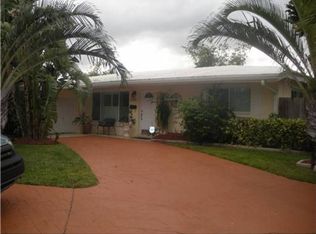 4851 NE 7th Ave, Oakland Park, FL 33334