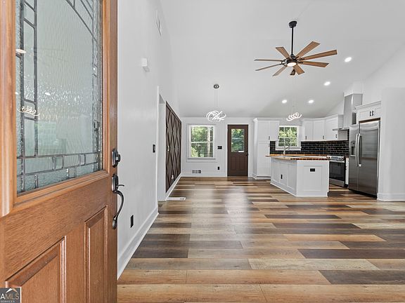 4th image of 2783 Ben Hill Rd