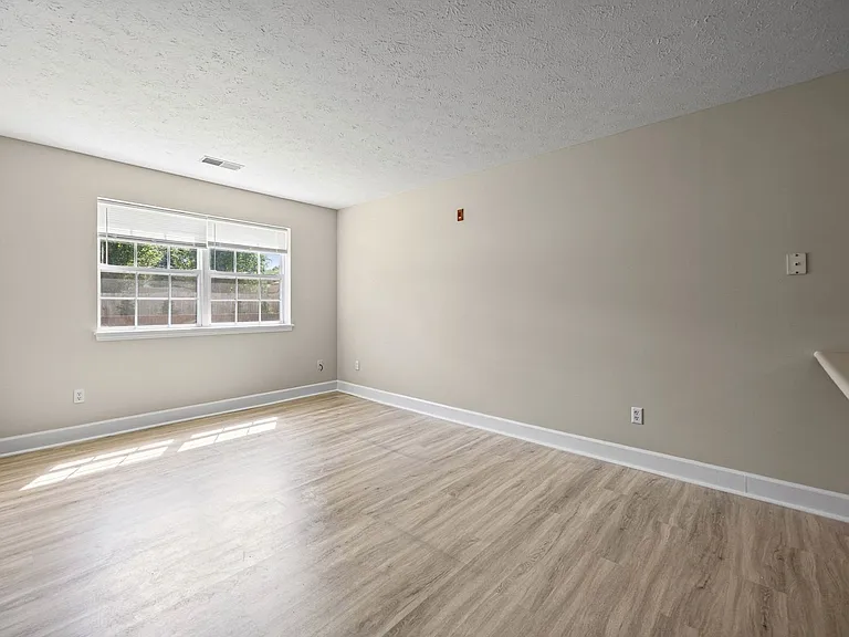Gateway Apartments — Photo 25