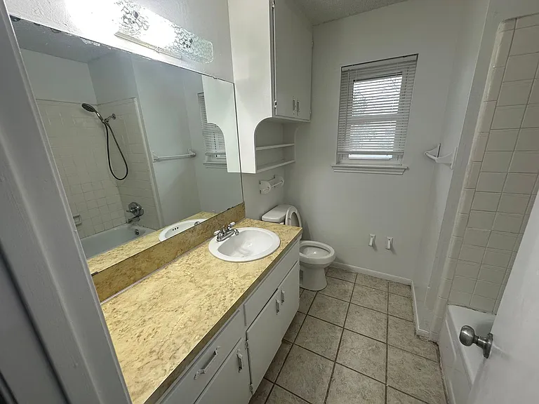 2504 Lake Rd — Photo 16