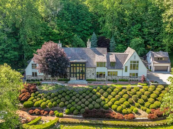 171 Campbell Rd, Far Hills, NJ 07931