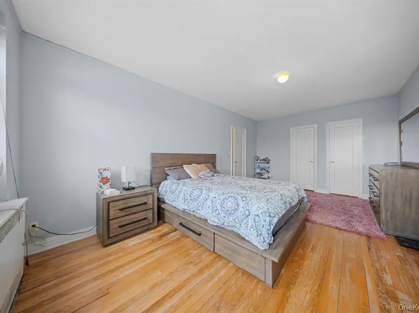 98-120 Queens Boulevard image 21 of 29