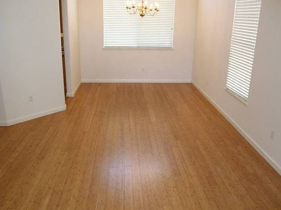 3rd image of 271 De Bord Dr
