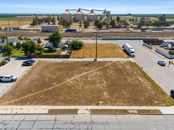 948 F St, Wasco, CA 93280