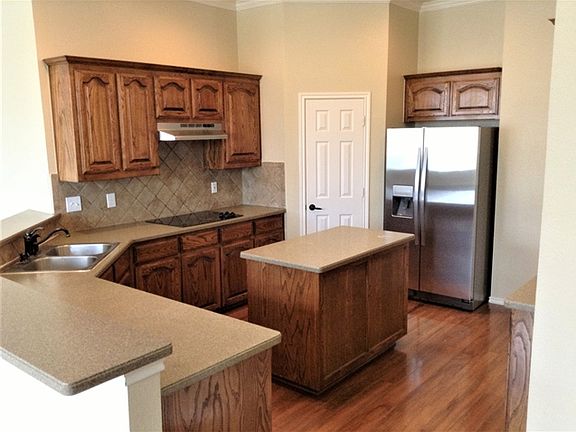 2nd image of 522 Flora Vista Ct