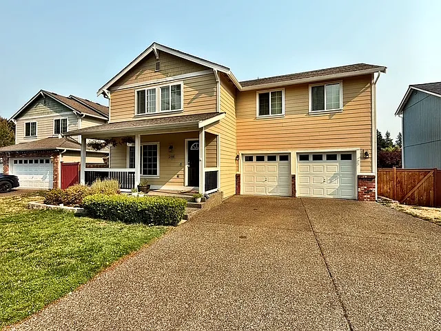2988 NE Loyola St — Photo 33