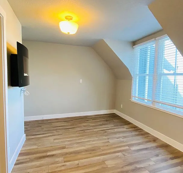 411 Bond St, Astoria, OR 97103 — Photo 4