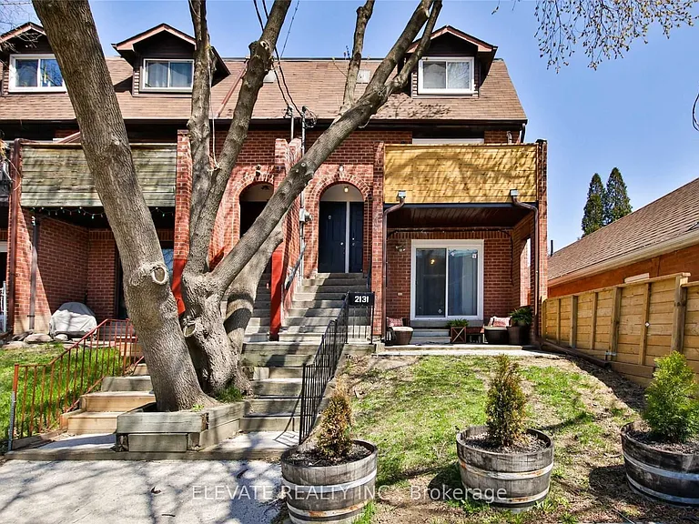 2131 Dufferin St — Photo 34