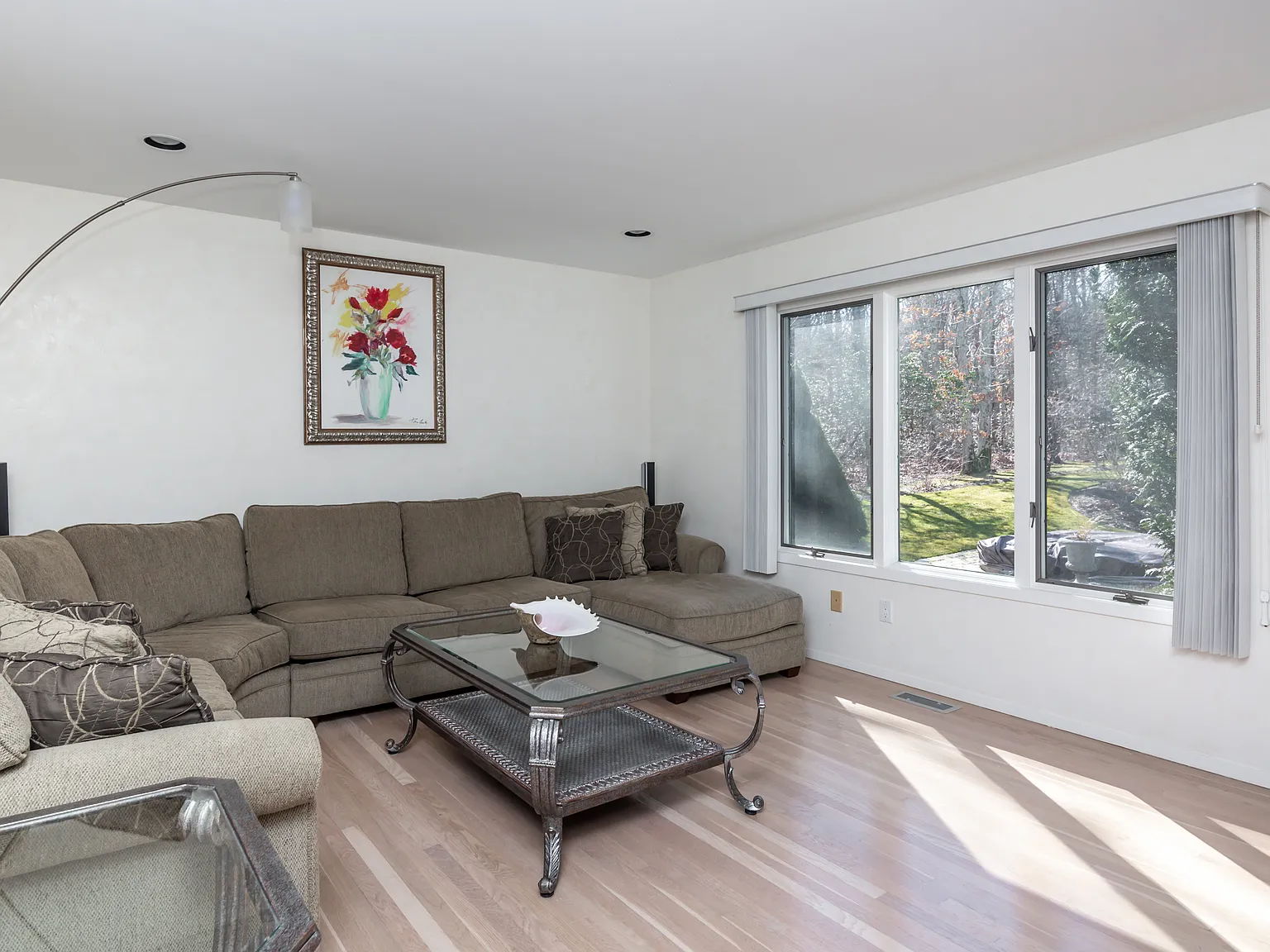 Deerfield Rd 4 Bed 4 Bath Pool Tennis — Photo 2