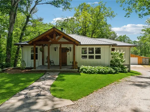 1016 Green Dr, Canton, GA 30114