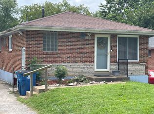 1208 Lakeview Ave, Saint Louis, MO 63138