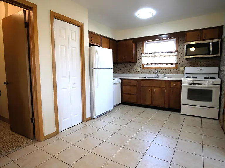 8418 W Oak Ave #3 — Photo 11