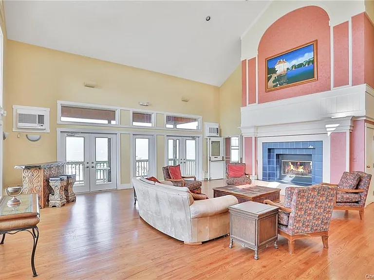 517 Half Moon Bay Dr — Photo 25