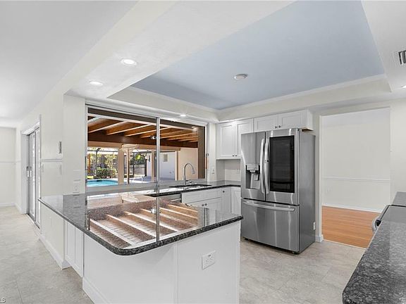 3rd image of 5091 Westminster DR