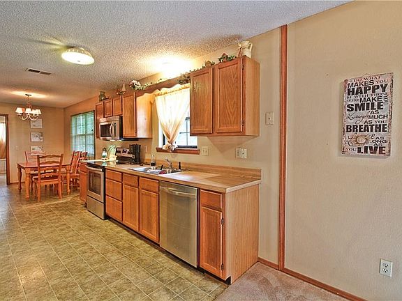 4th image of 41 Scalloway Dr