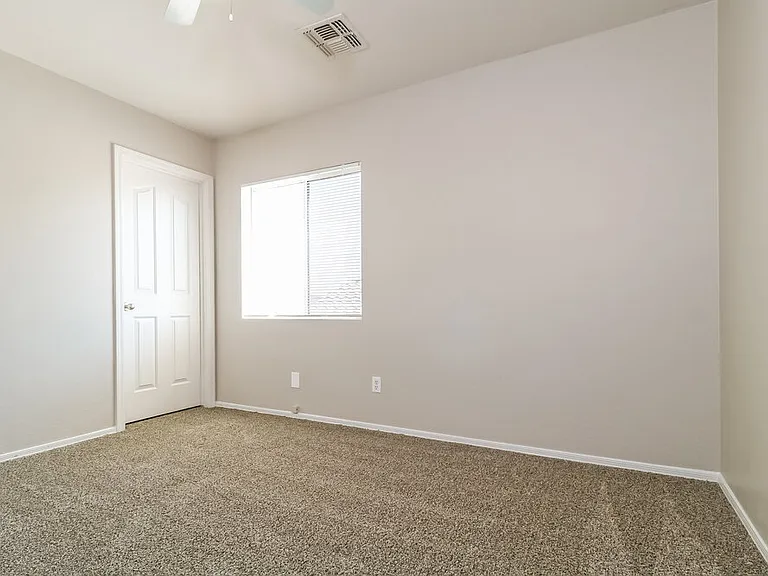 11542 W Mountain View Rd — Photo 11