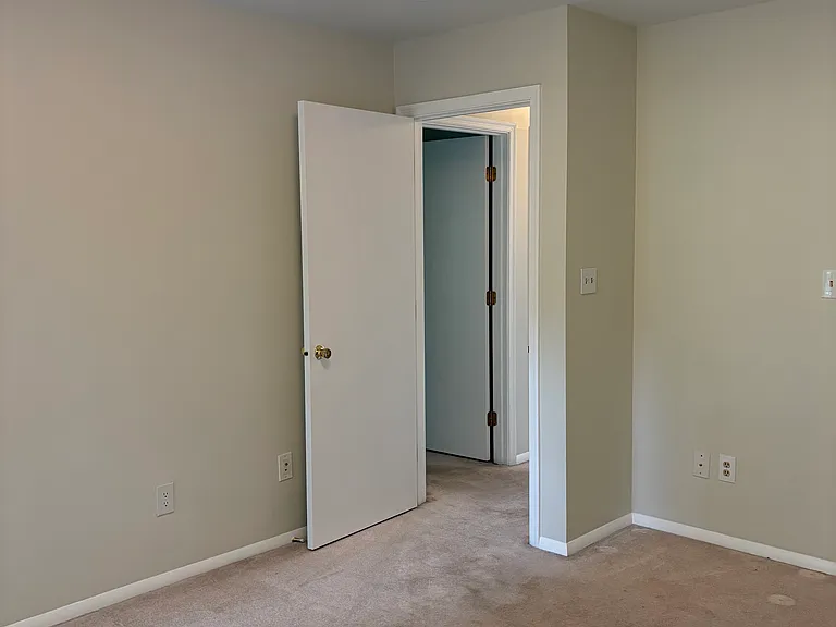 11322 Old Hopkins Rd — Photo 27