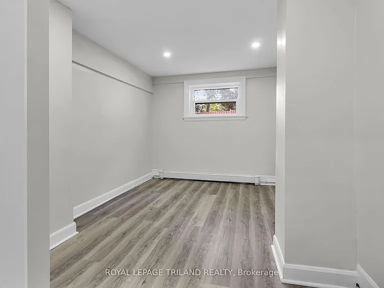 425 McKenzie Ave #1 — Photo 9