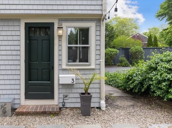 176 South St #3, Hingham, MA 02043