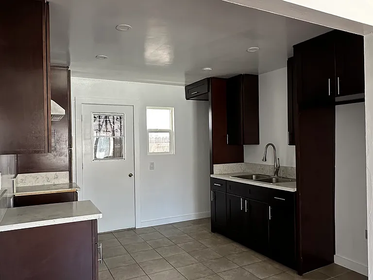 6610 Vinevale Ave #B — Photo 6