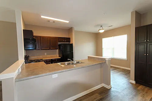 South Oak Apartments Photo 1