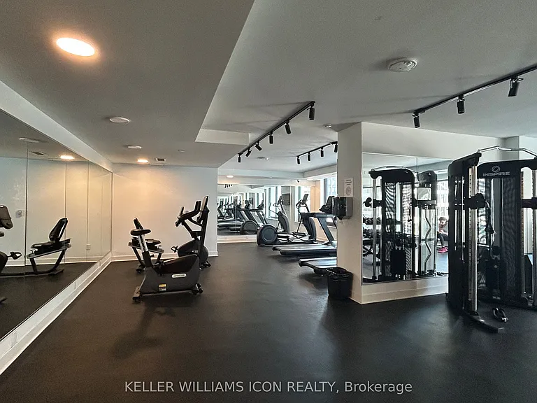 340 Queen St #810 — Photo 14