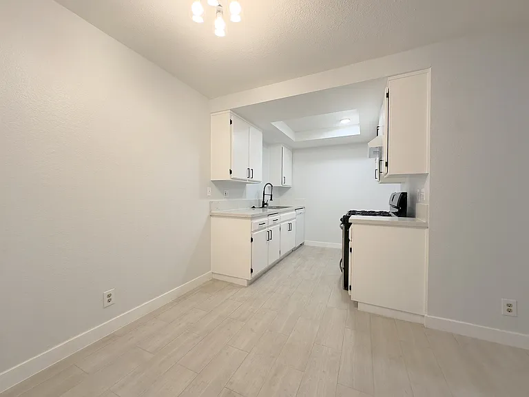 21828 Belshire Ave #15 — Photo 29