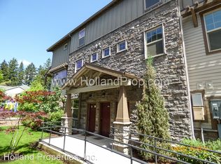 21417 NW Rockne Way, Beaverton, OR 97006