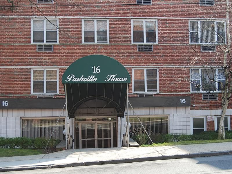 Immaculate and bright totally renovated 1 bedroom