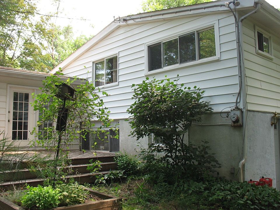2nd image of 1455 Mauck Rd