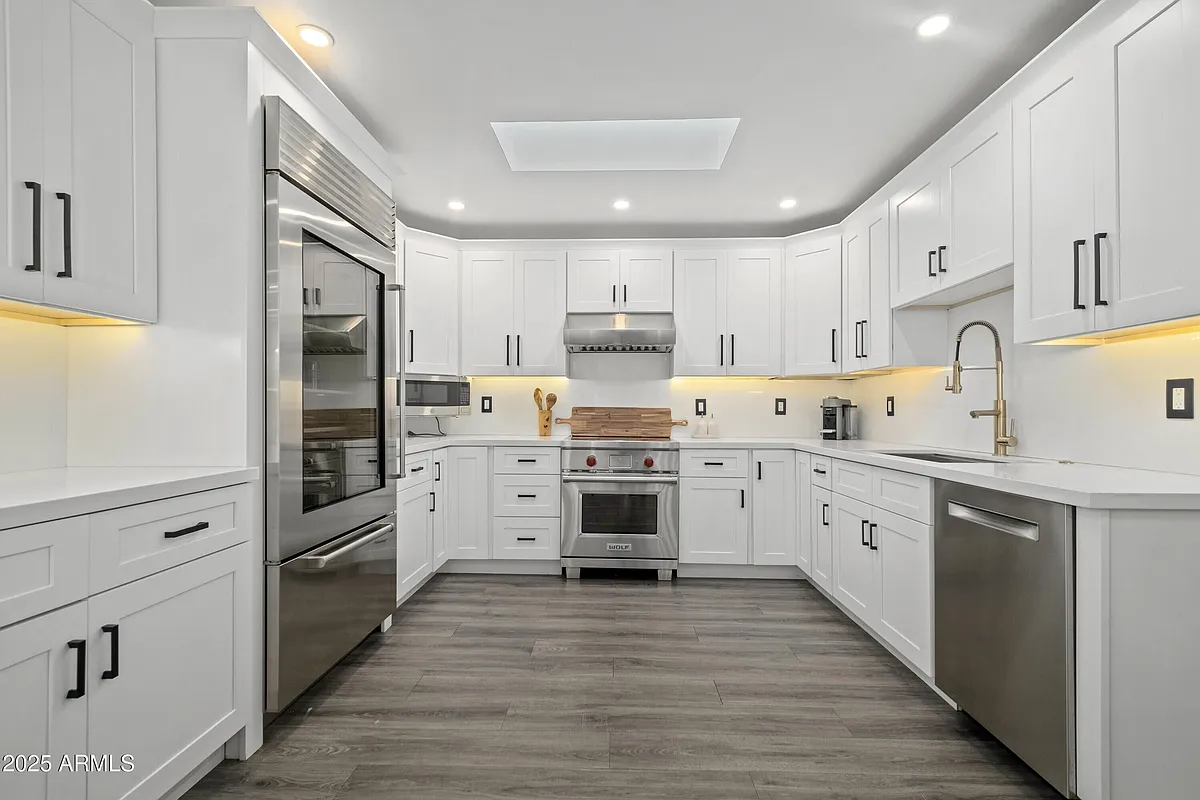 Building Photo - 7322 E Sierra Vista Dr