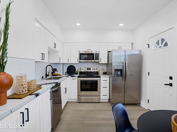 4th image of 2236-38 W Jewett St #11476762
