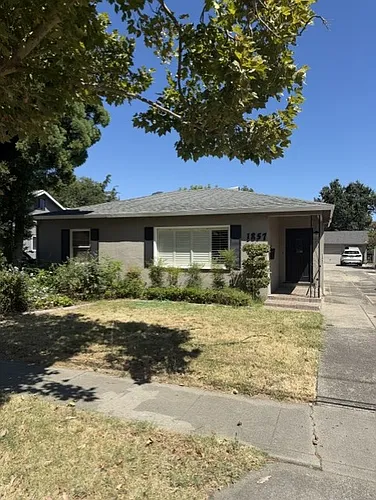 1857 W Willow St Photo 1